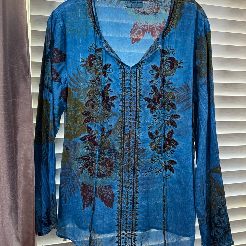 Vintage Boa - Blue Floral Embroidered Ties at Neck Long Sleeve Top. Size L; NWOT
